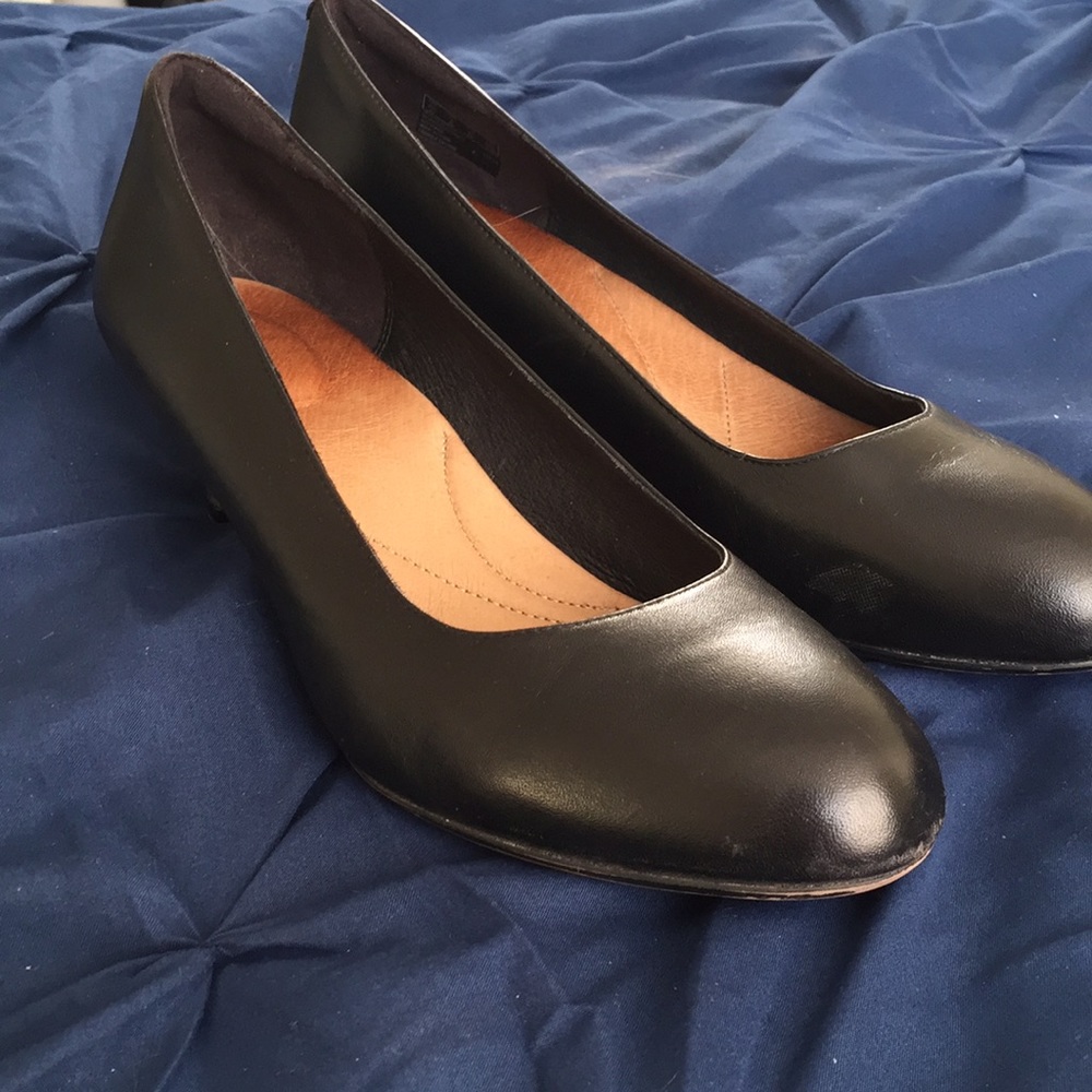 Clarks Black Pumps